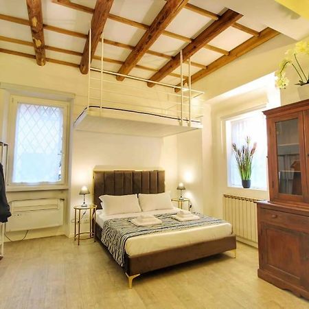 Cozy Studio Flat In Trastevere By Yourhost Rome Luaran gambar