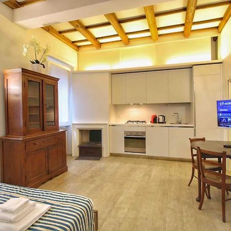 Cozy Studio Flat In Trastevere By Yourhost Rome Luaran gambar