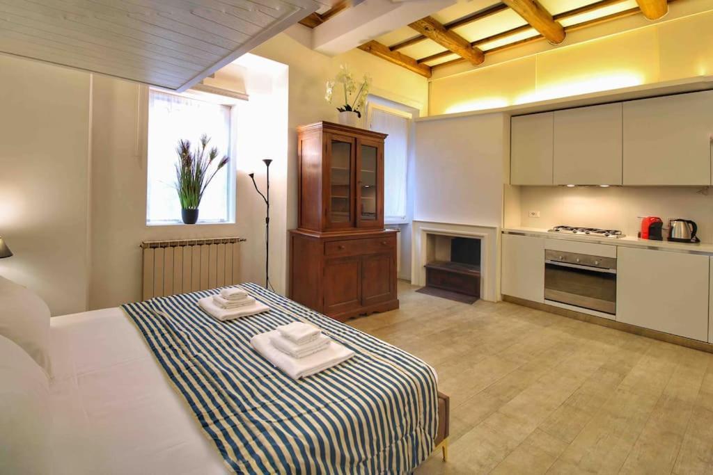 Cozy Studio Flat In Trastevere By Yourhost Rome Luaran gambar